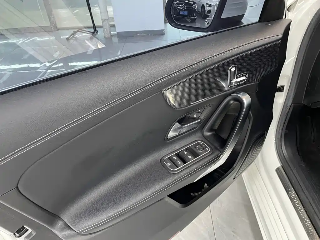 Mercedes-Benz A-Class 2020 — фото 11