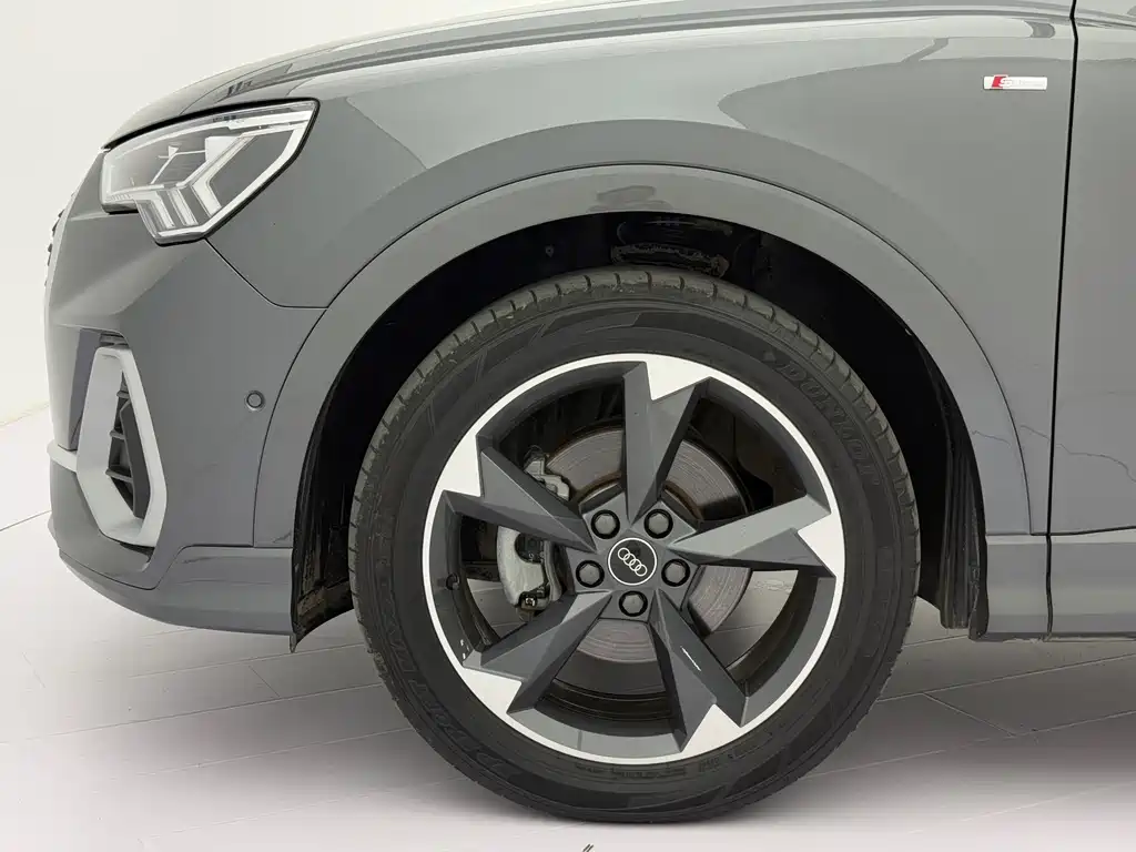 Audi Q3 2023 — фото 20