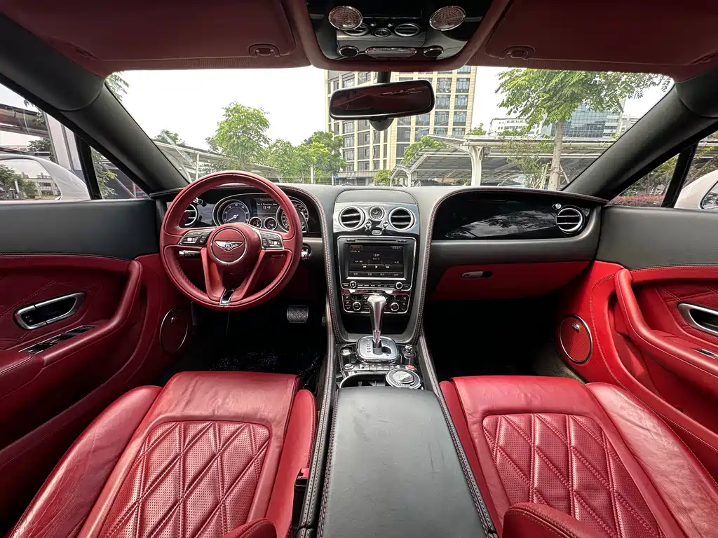 Bentley Continental 2013 — фото 15