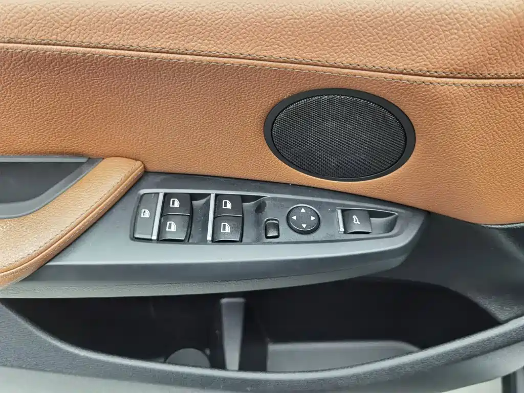 BMW X3 2014 — фото 9