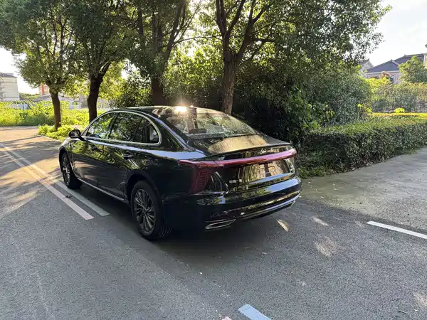 Hongqi H5 2026