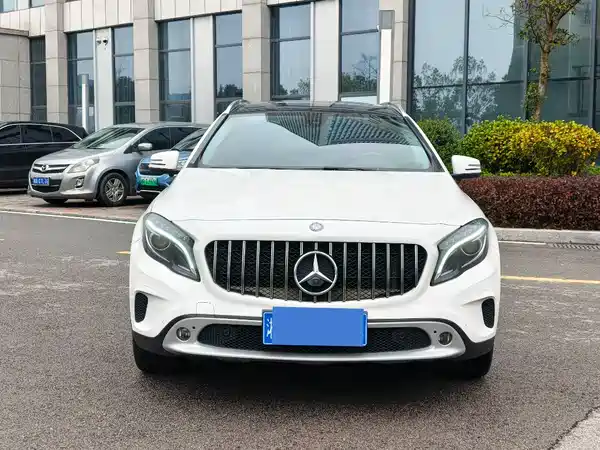 Mercedes-Benz GLA 2016