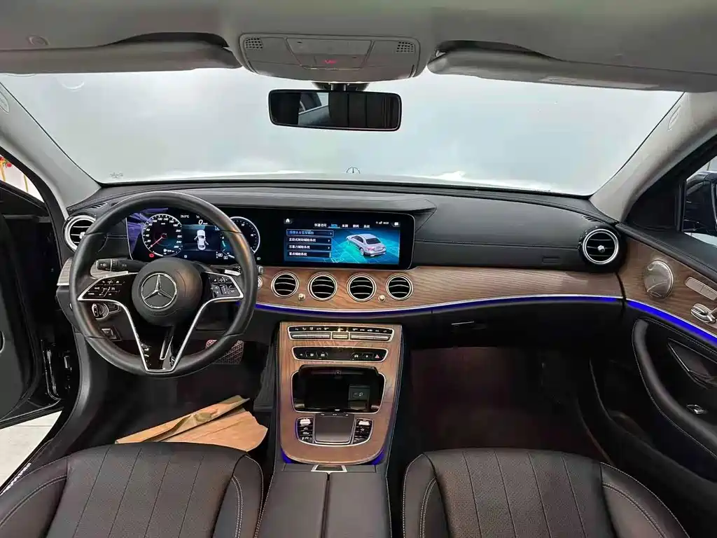Mercedes-Benz E-Class 2021 — фото 11