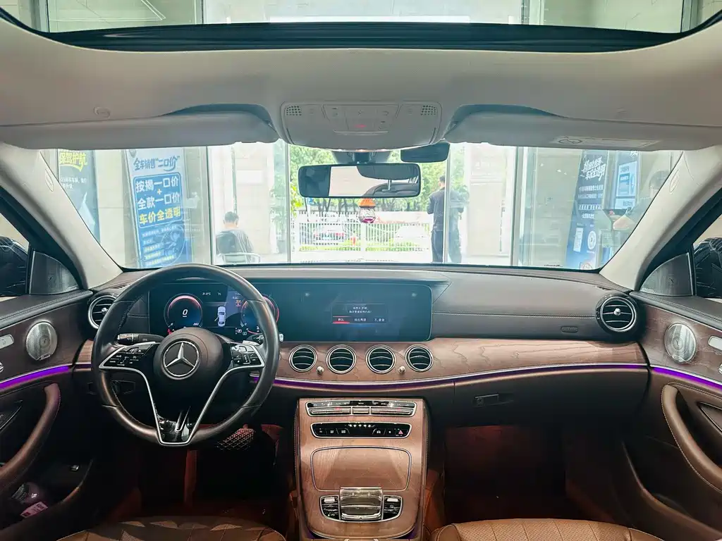Mercedes-Benz E-Class 2023 — фото 4