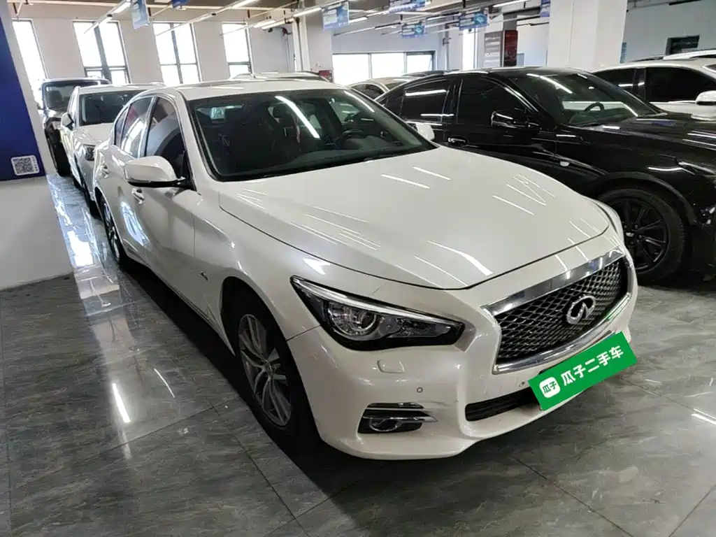 Infiniti Q50L 2015 — фото 4