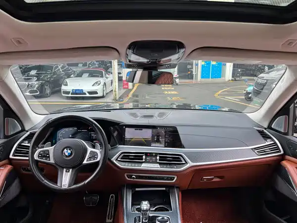 BMW X7 2022