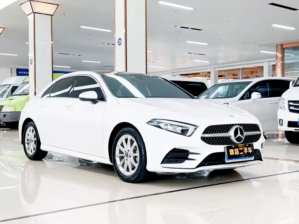 Mercedes-Benz A-Class 2021 — фото 3