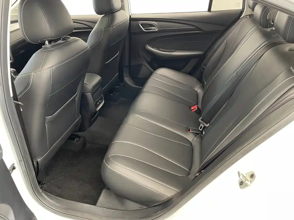 Roewe i5 2021