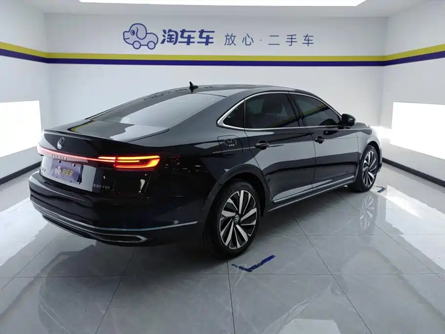 Volkswagen Passat 2022