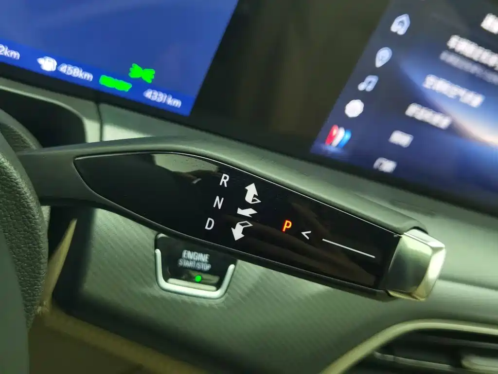 Buick GL8 New Energy 2025 — фото 13