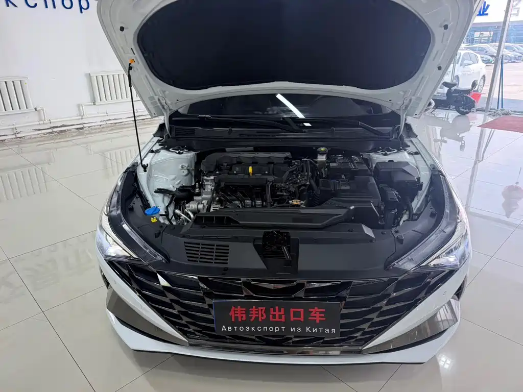 Hyundai Elantra 2023 — фото 21