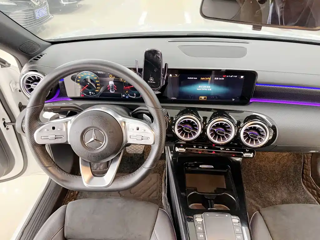 Mercedes-Benz A-Class 2021 — фото 16