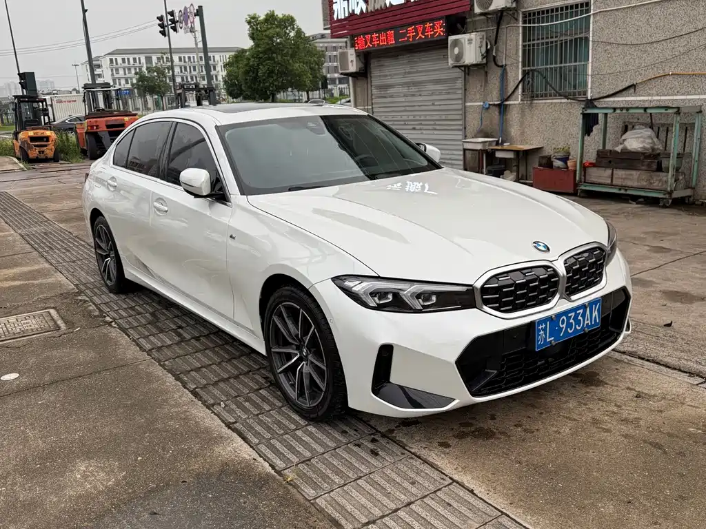 BMW 3 Series 2025