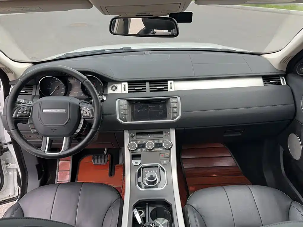 Land Rover Evoque 2017 — фото 15