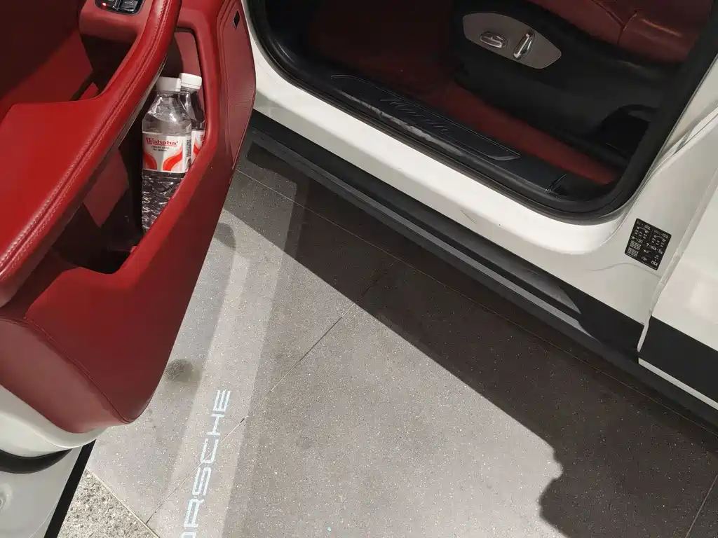 Porsche Macan 2019 — фото 10