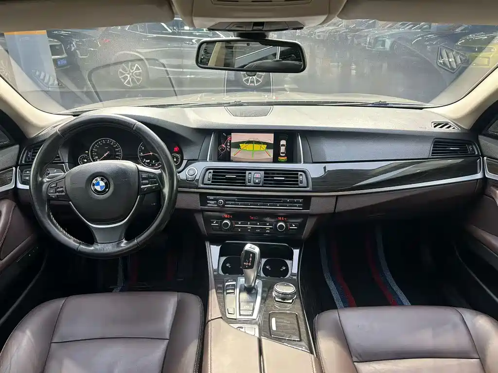 BMW 5 Series 2016 — фото 5