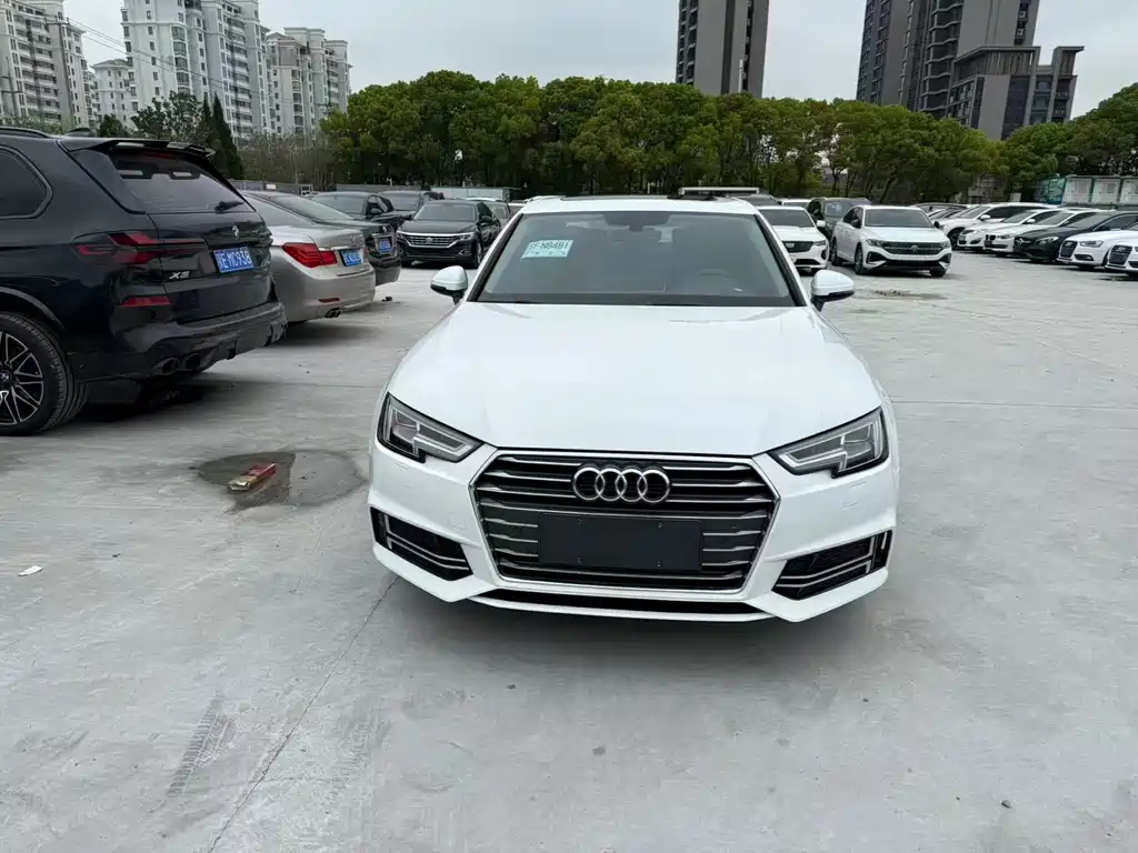 Audi A4L 2018