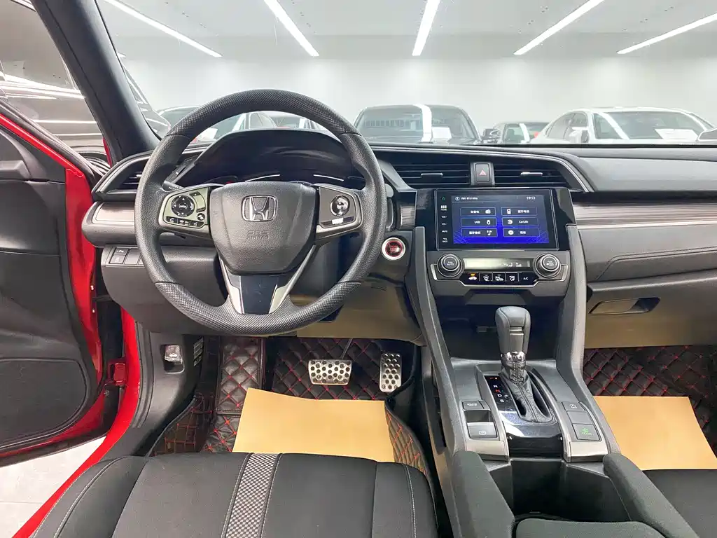Honda Civic 2020 — фото 10