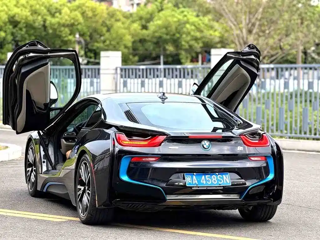 BMW i8 2015 — фото 10