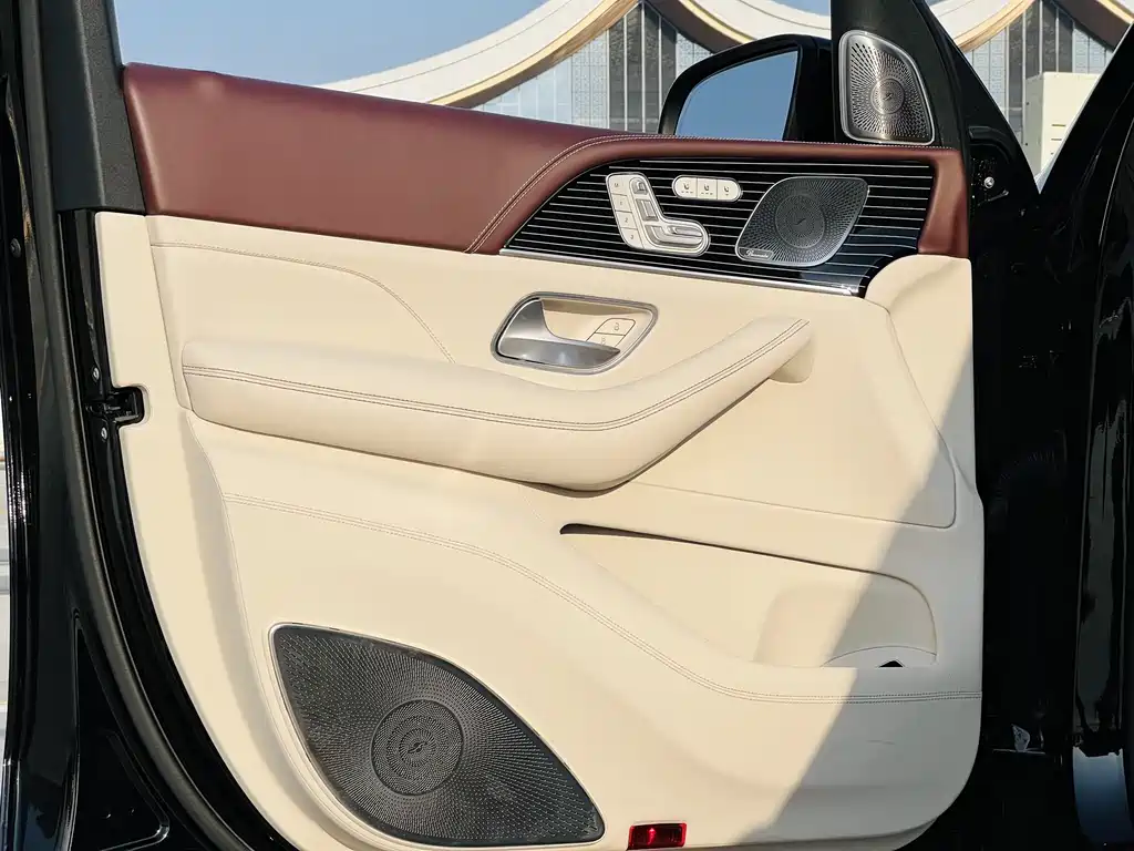 Mercedes-Benz GLS 2023 — фото 16