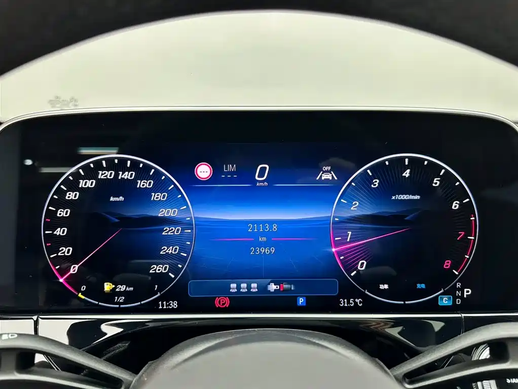 Mercedes-Benz E-Class 2025 — фото 14