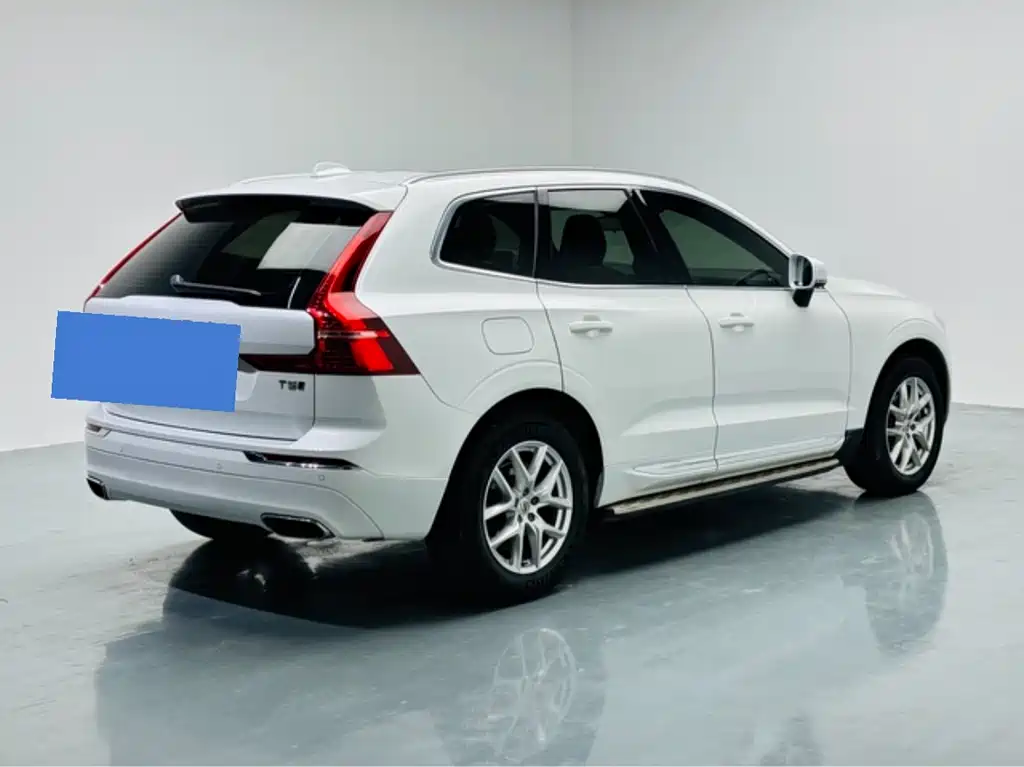 Volvo XC60 2021 — фото 6