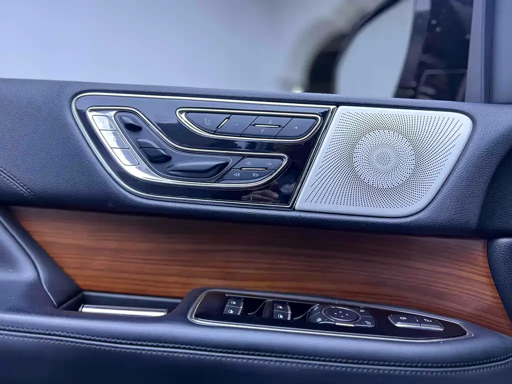 Lincoln Navigator 2019 — фото 6