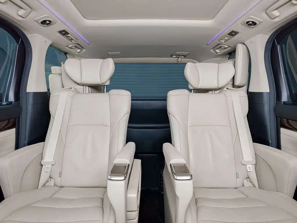 Toyota Alphard 2018 — фото 14