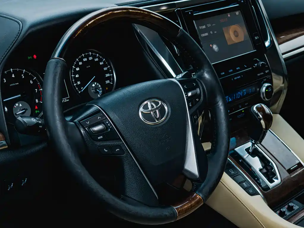 Toyota Alphard 2018 — фото 8