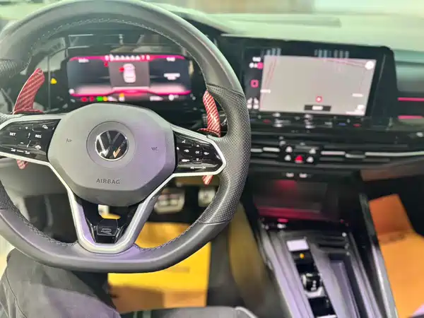 Volkswagen Golf 2023