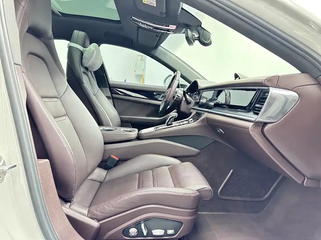 Porsche Panamera 2019 — фото 15