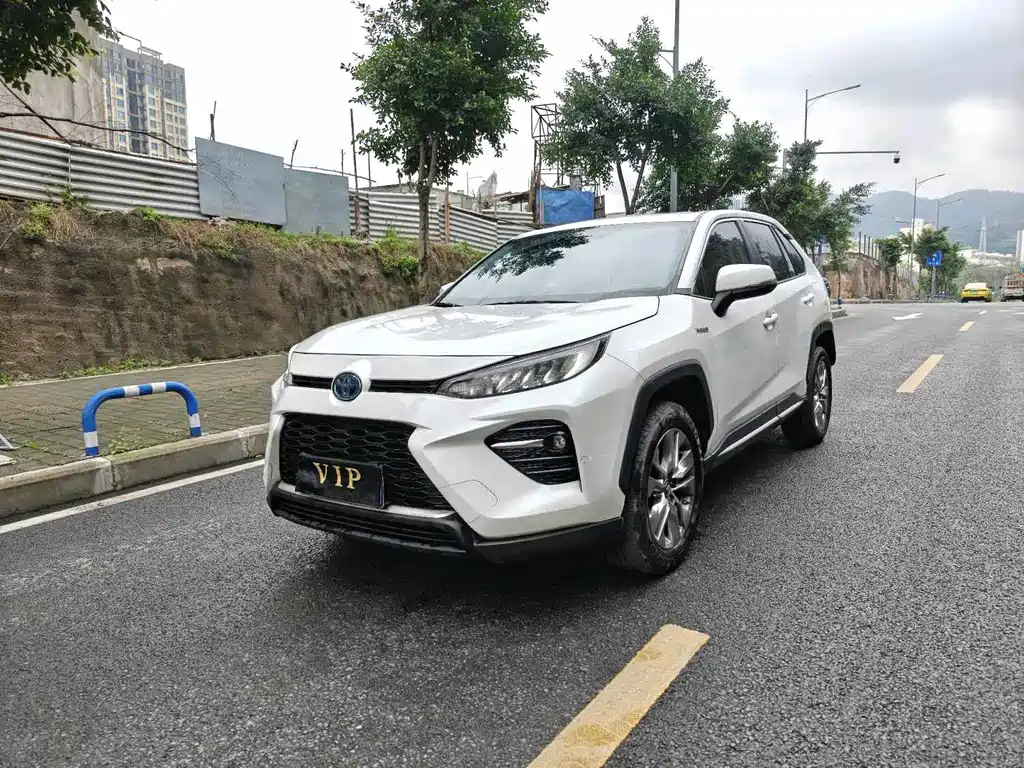 Toyota Wildlander 2021 — фото 1