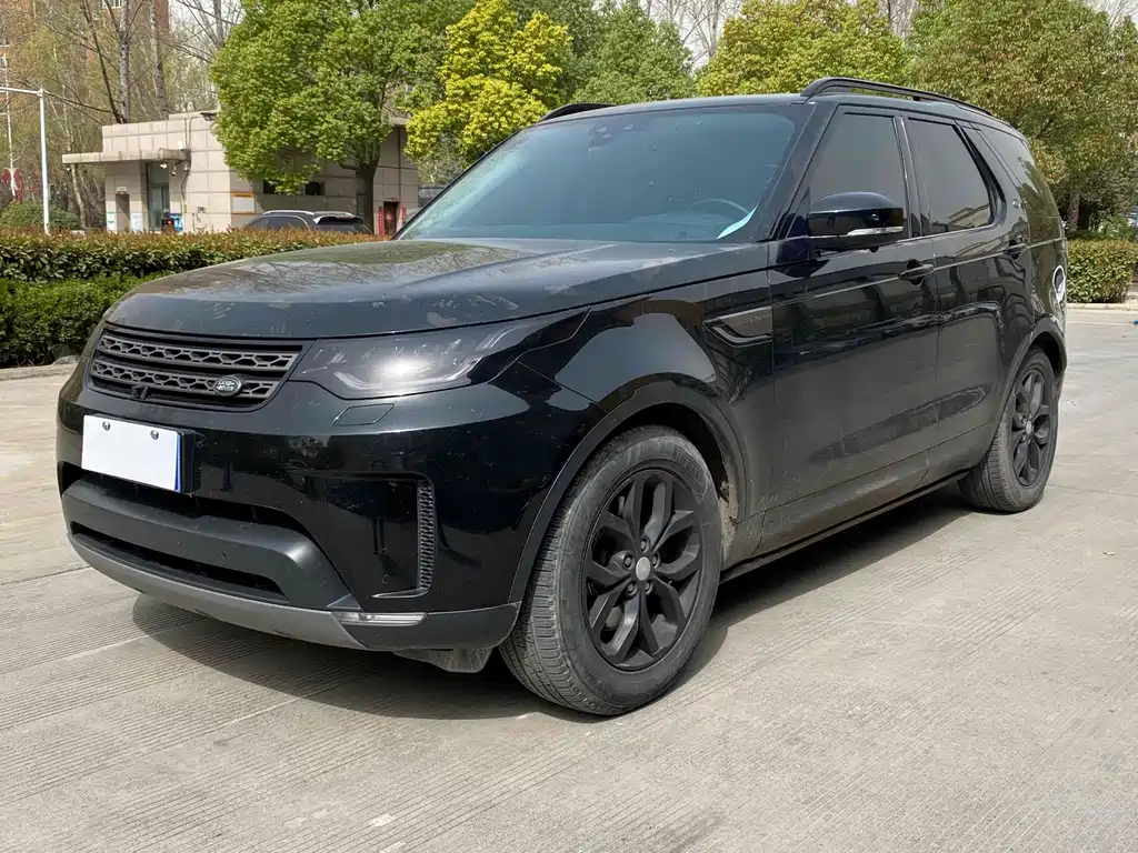 Land Rover Discovery 2018 — фото 1