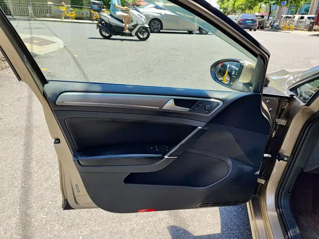 Volkswagen Golf 2016