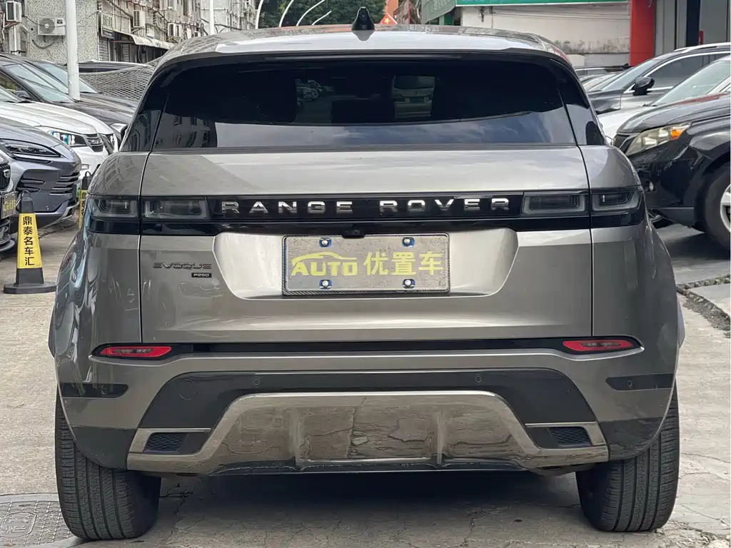 Land Rover Evoque 2023 — фото 4