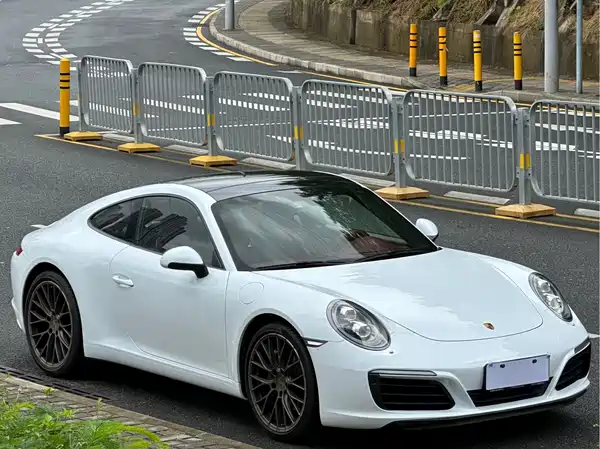Porsche 911 2016