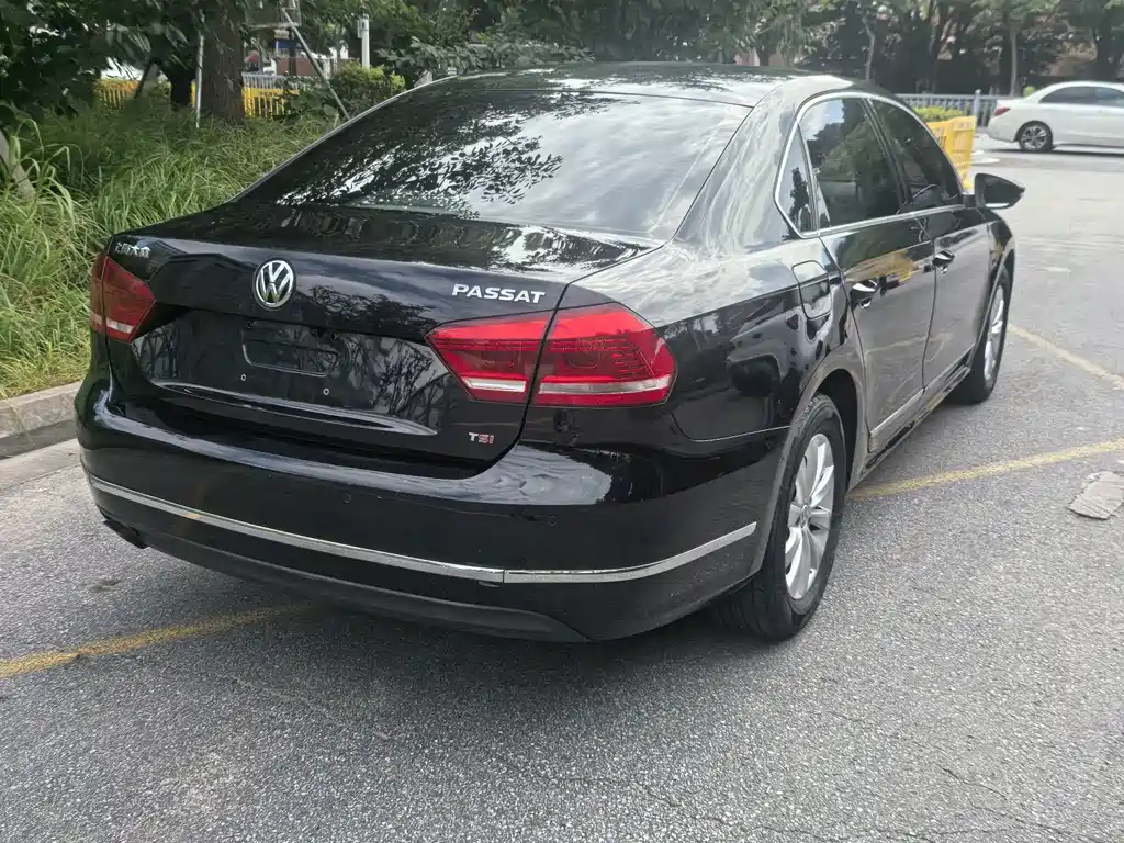 Volkswagen Passat 2015 — фото 11