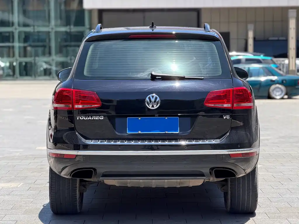 Volkswagen Touareg 2018 — фото 14