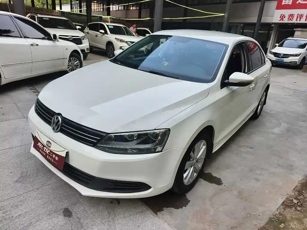 Volkswagen Sagitar 2014