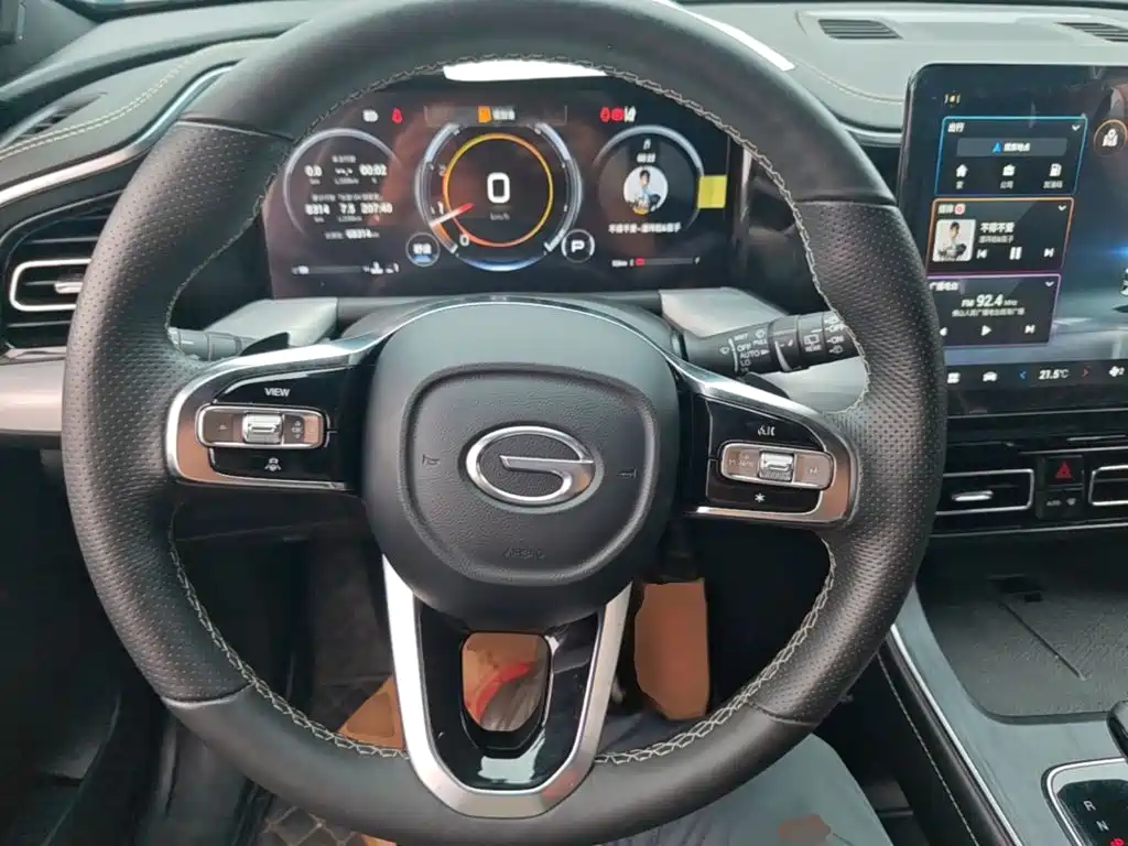 GAC Motor Trumpchi GS8 2023 — фото 11