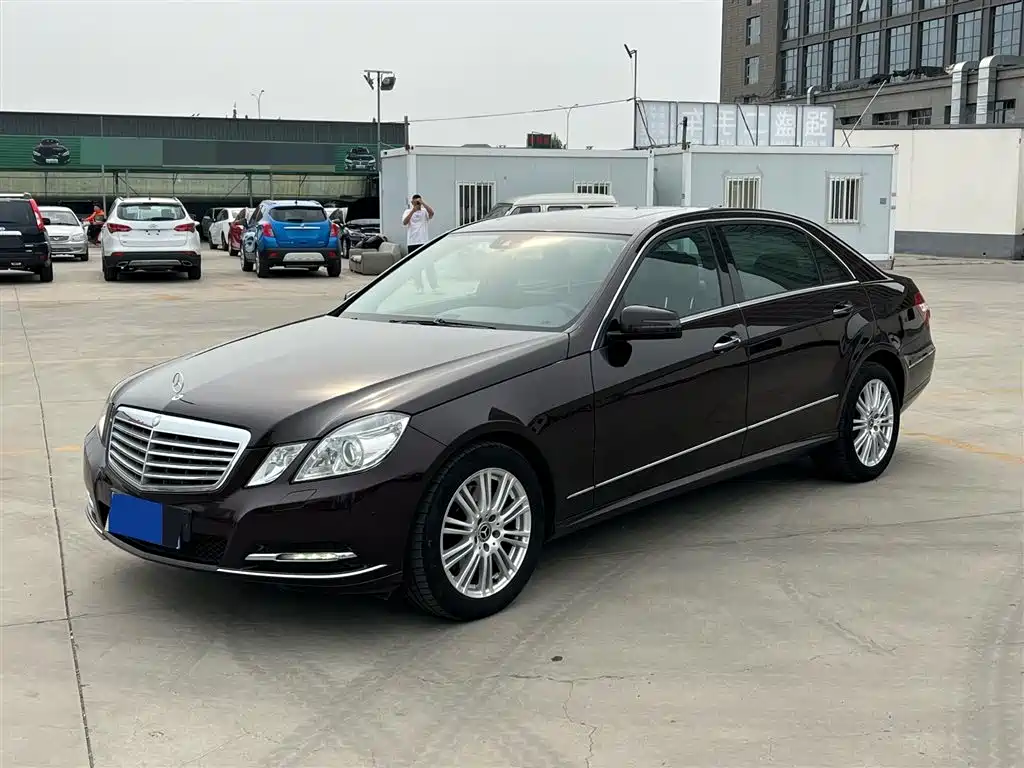 Mercedes-Benz E-Class 2011