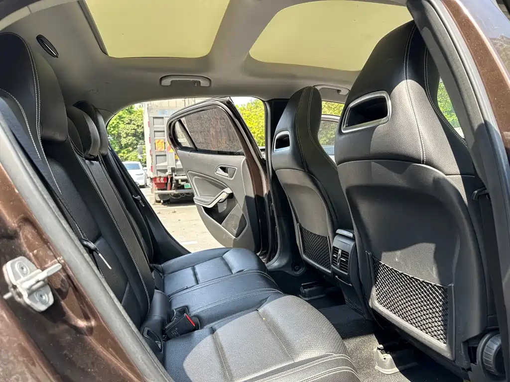 Mercedes-Benz GLA 2017 — фото 14