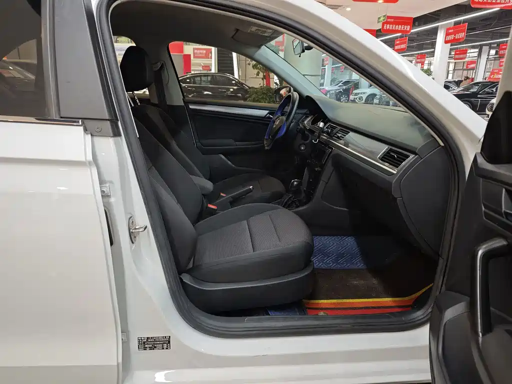 Volkswagen Bora 2021