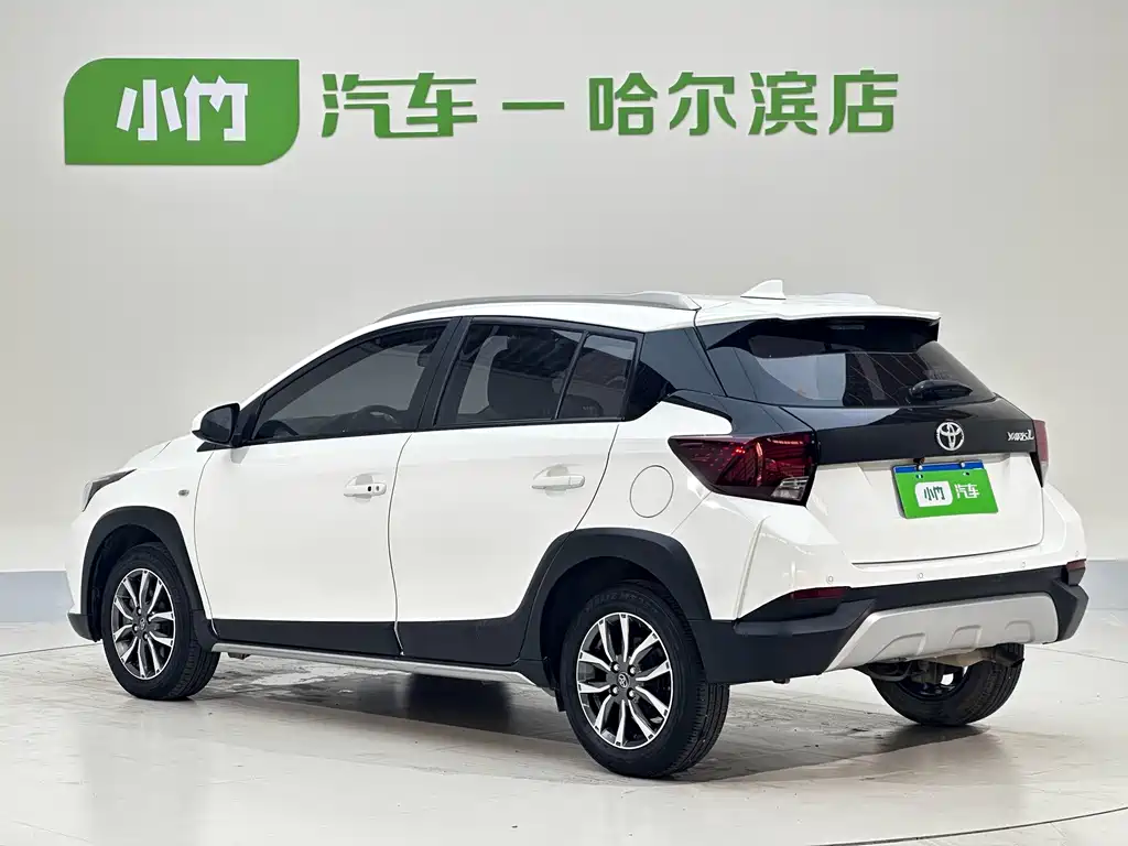 Toyota Yaris L 2022