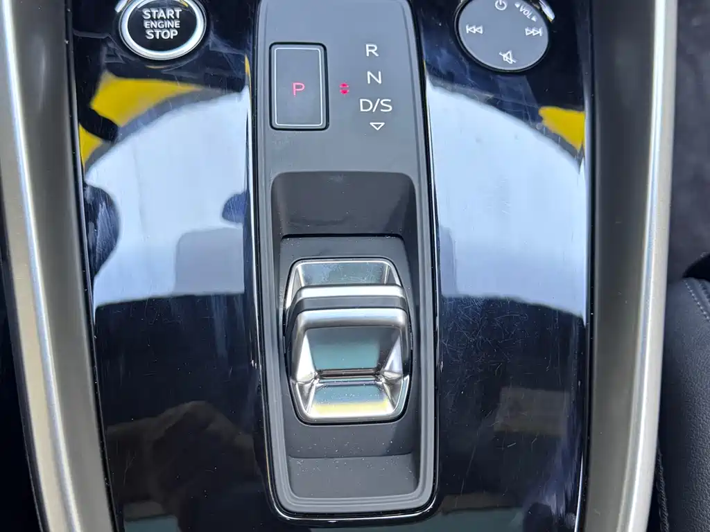 Audi A3 2023 — фото 23