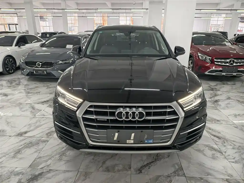 Audi Q5L 2020 — фото 3