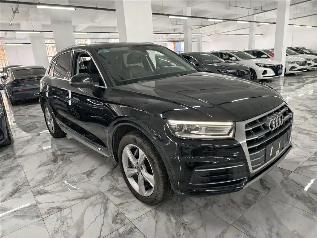 Audi Q5L 2020 — фото 4
