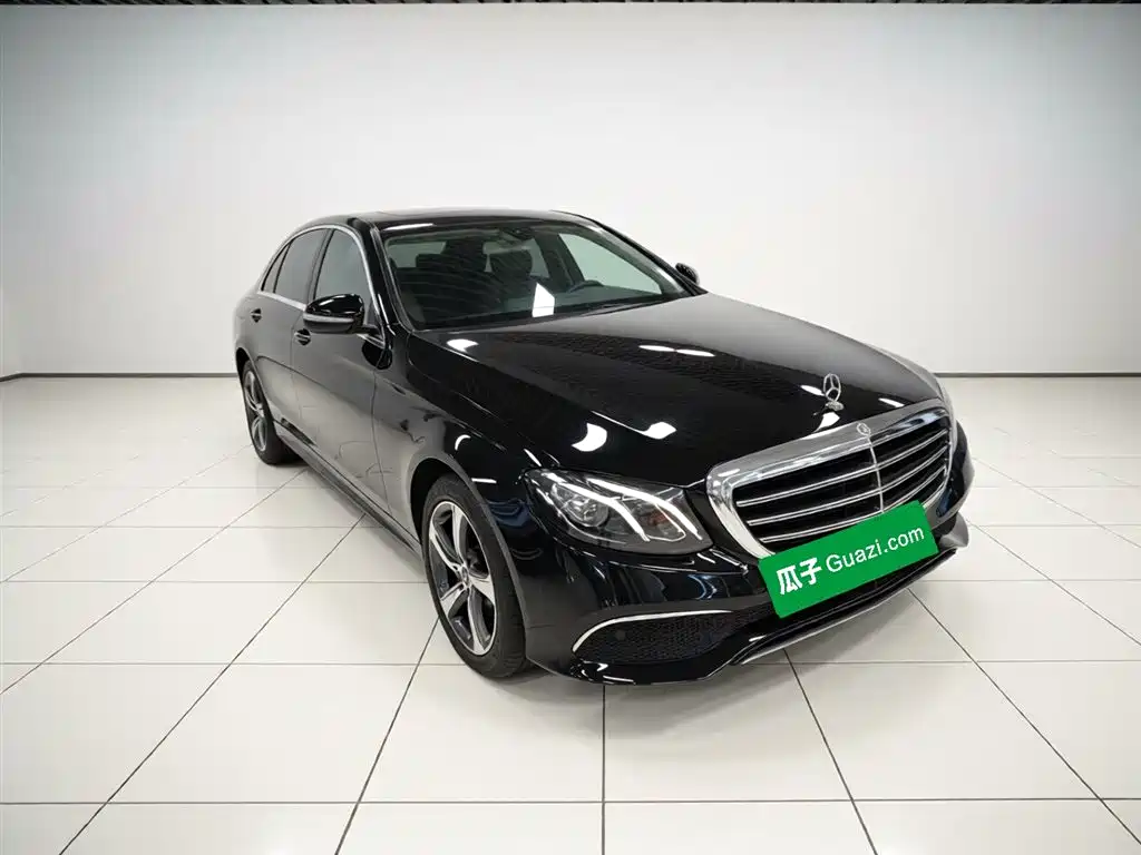 Mercedes-Benz E-Class 2019 — фото 22