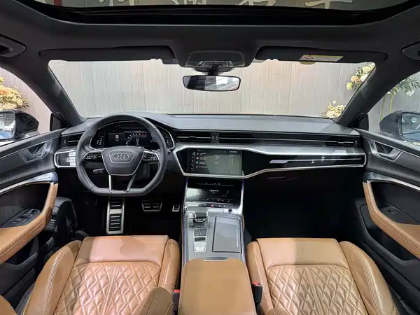 Audi A7L 2023