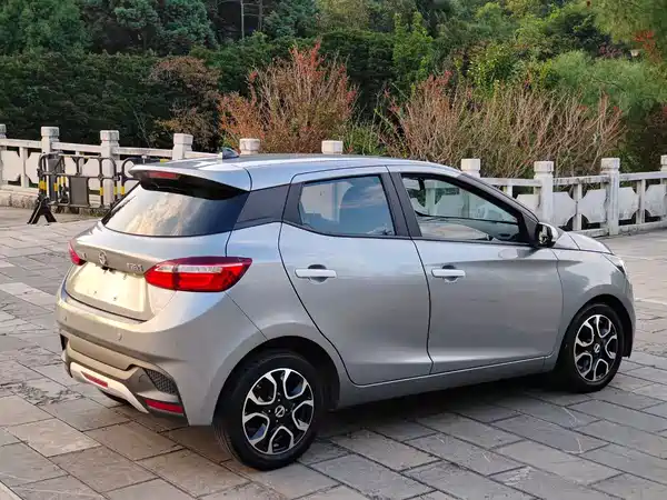 JMC Yizhi EV3 2021